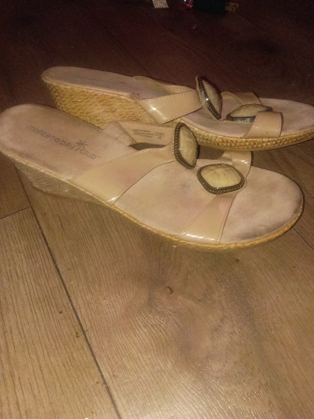 Montego Bay Club Women’s Beige Wedge Slide Sandals - Picture 3 of 7